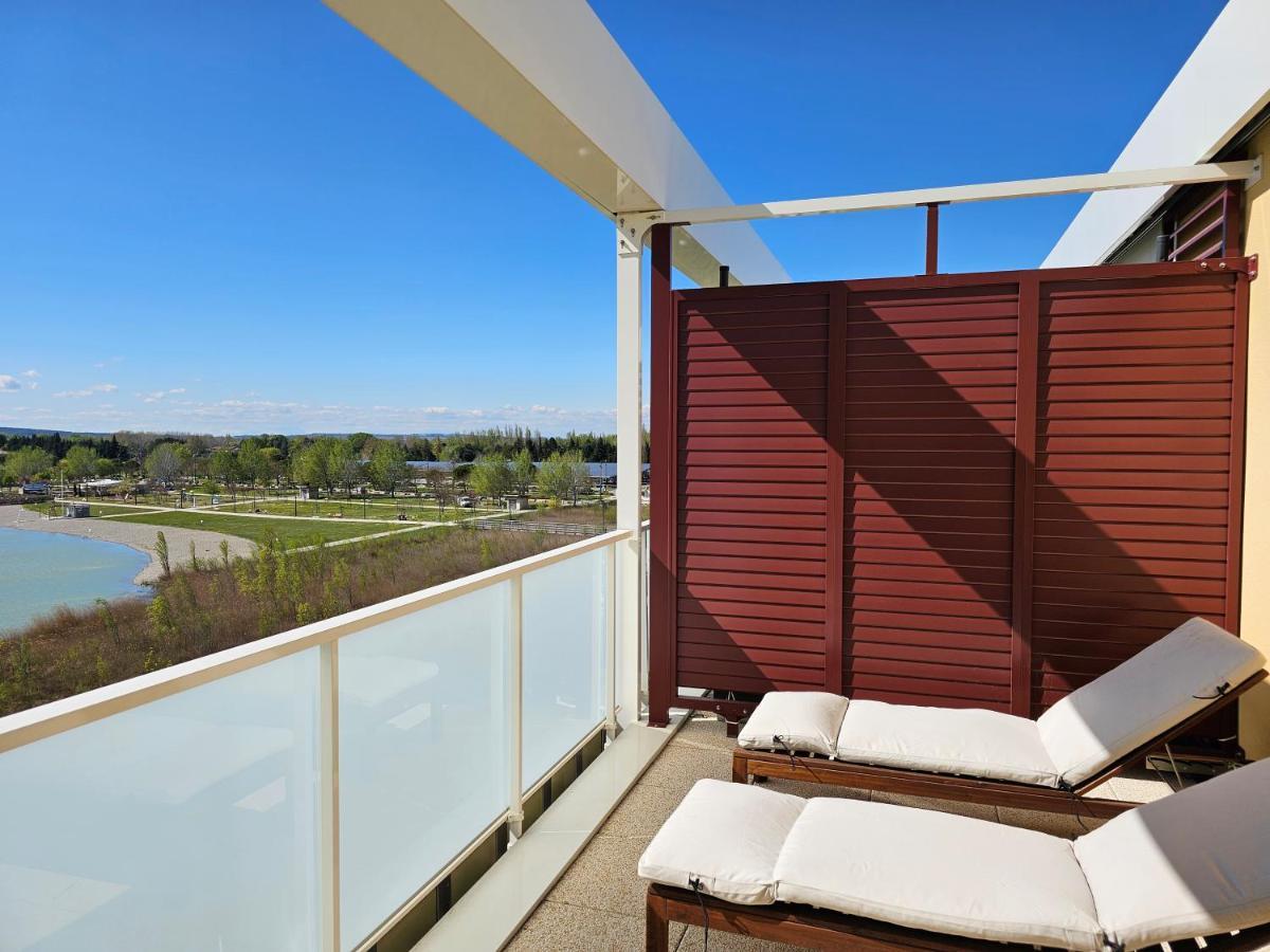 Lakeside Provence - Appartement 4 Etoiles Face Au Lac De Monteux Bagian luar foto